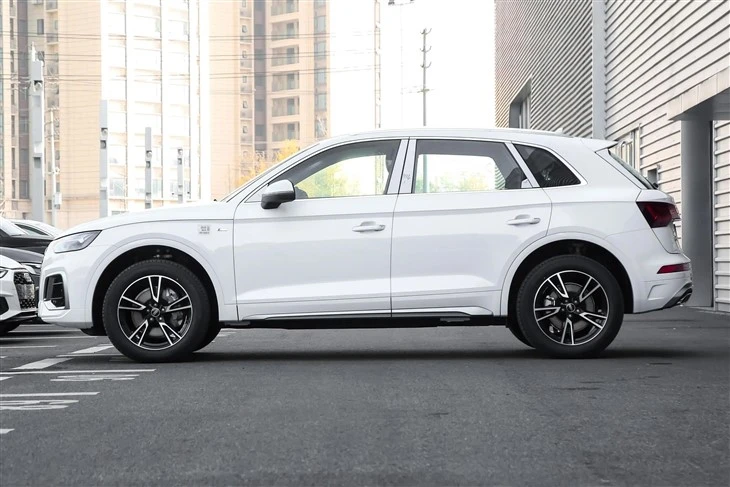 AUDI Q3 AUDI Q3