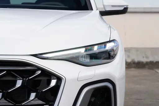 Audi Q5L 2026 Model 2.0T Hybrid Premium Edition best Audi Q5L 2026 Model 2.0T Hybrid Premium Edition best