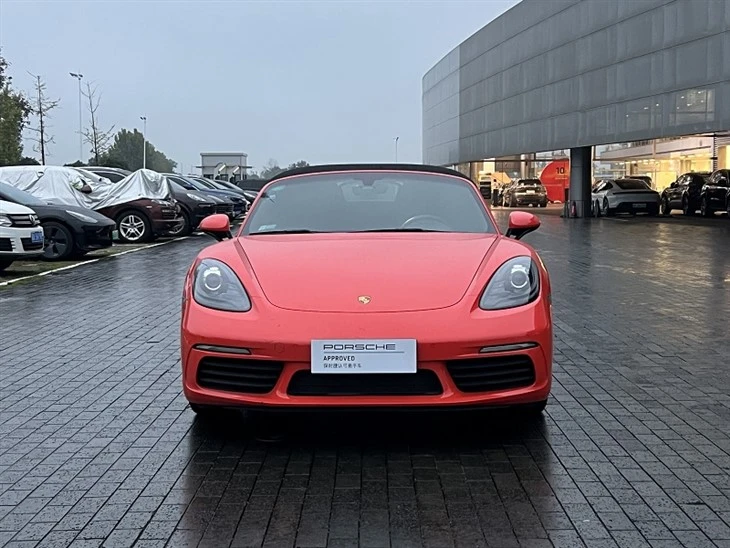 2018 Porsche 718 Boxster 2.0T 2018 Porsche 718 Boxster 2.0T