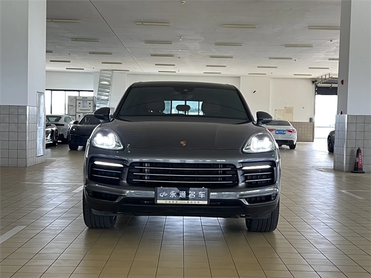 2021 Porsche Cayenne E-Hybrid 2 2021 Porsche Cayenne E-Hybrid 2